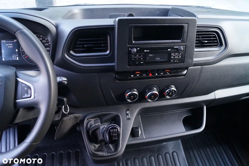 Renault Master - 24