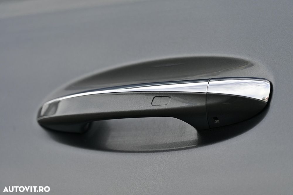 Mercedes-Benz GLS - 25