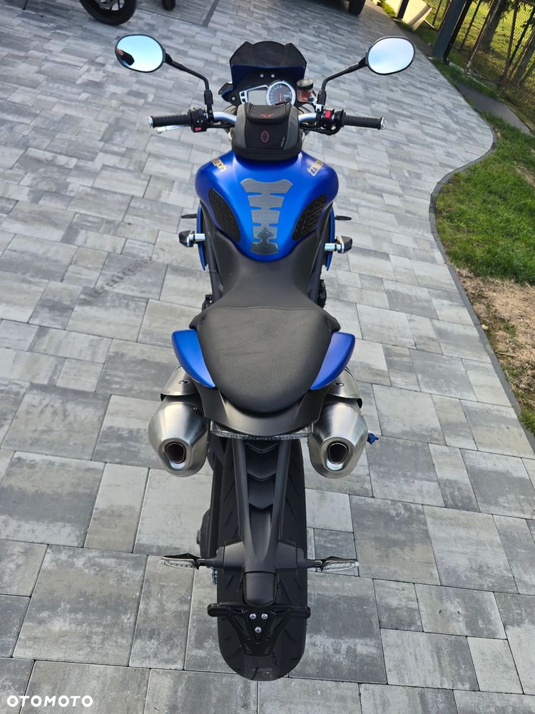 Triumph Speed Triple - 18