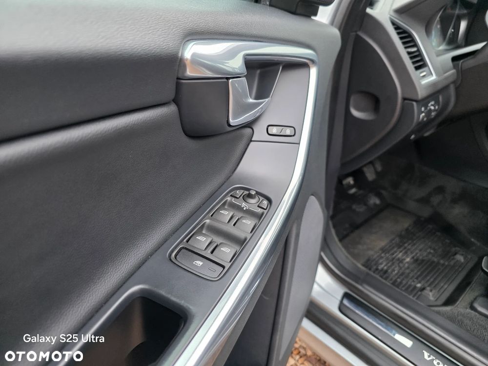 Volvo XC 60 D4 Momentum - 22