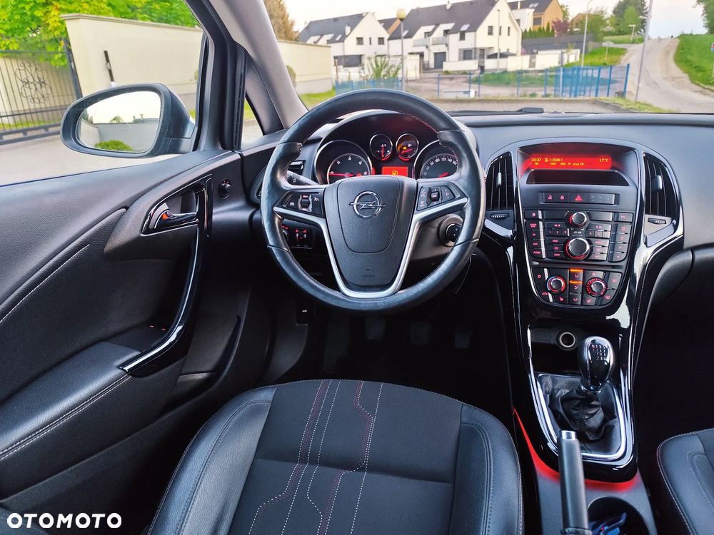 Opel Astra 1.7 CDTI DPF 150 Jahre - 13