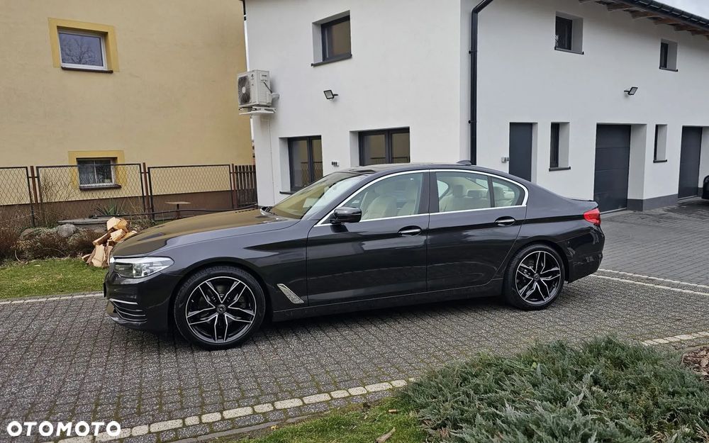 BMW Seria 5 520d Efficient Dynamics Edition - 10