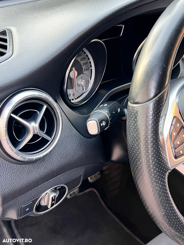 Mercedes-Benz CLA 180 AMG Line - 12