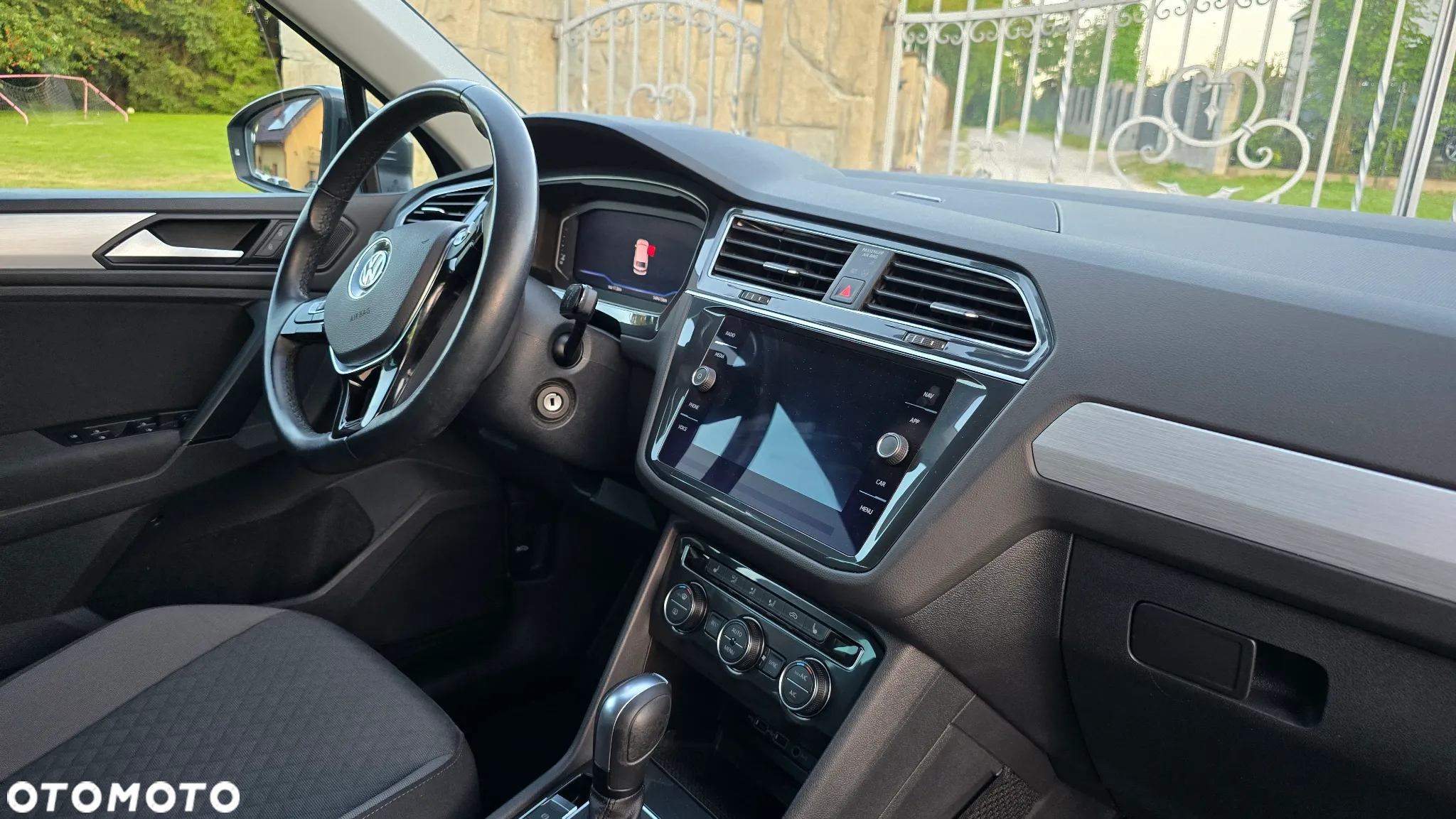 Volkswagen Tiguan - 8