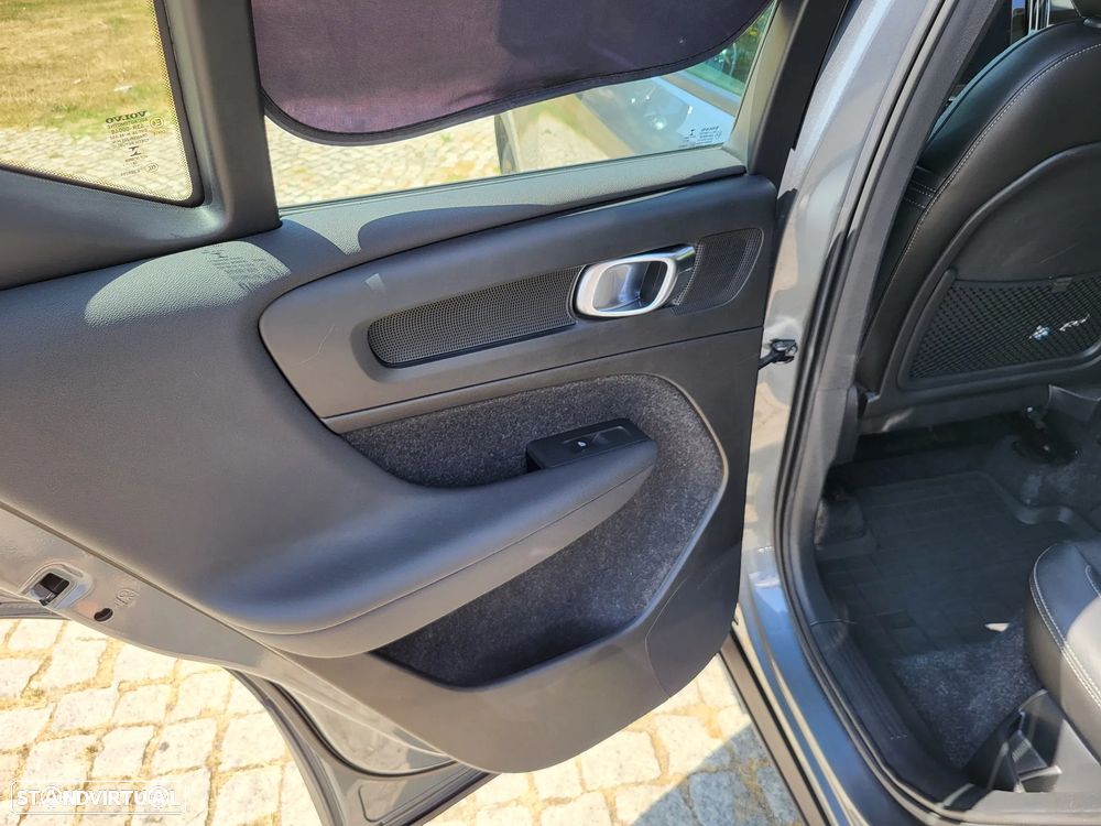 Volvo XC 40 1.5 T3 Tech Edition - 18