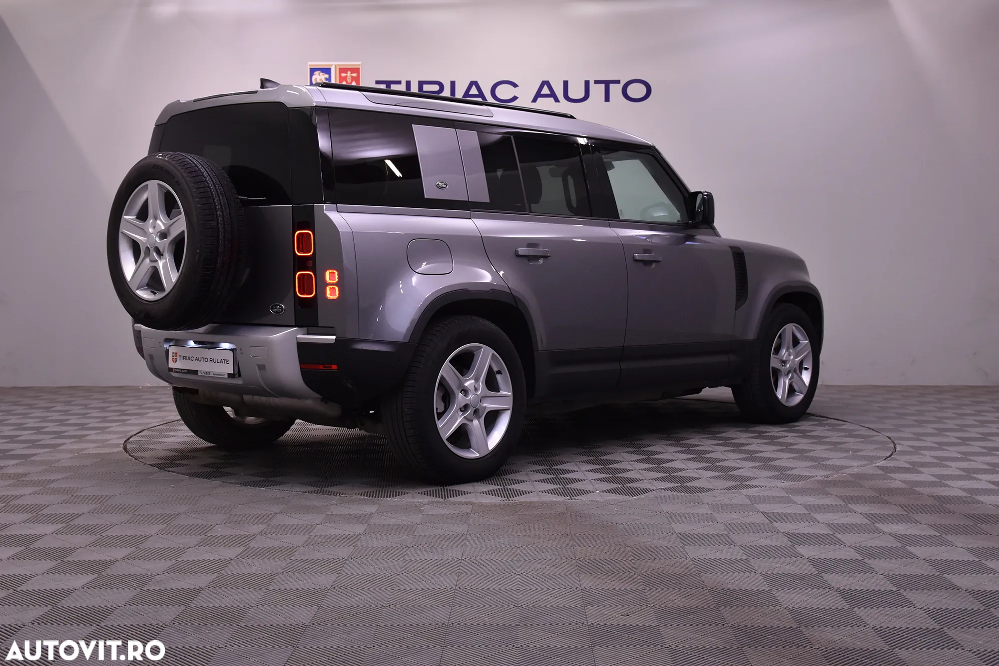 Land Rover Defender 130 3.0D 250 MHEV SE - 5
