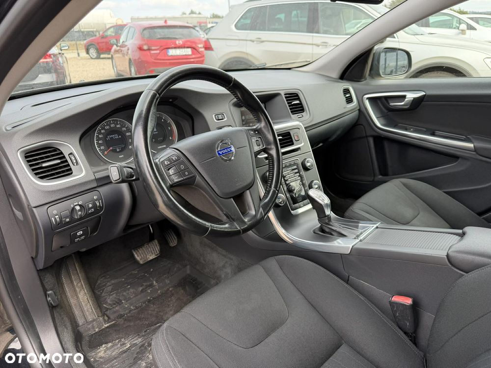 Volvo V60 D3 Geartronic Summum - 10