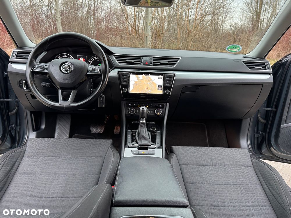 Skoda Superb 2.0 TDI DSG Premium Edition - 27