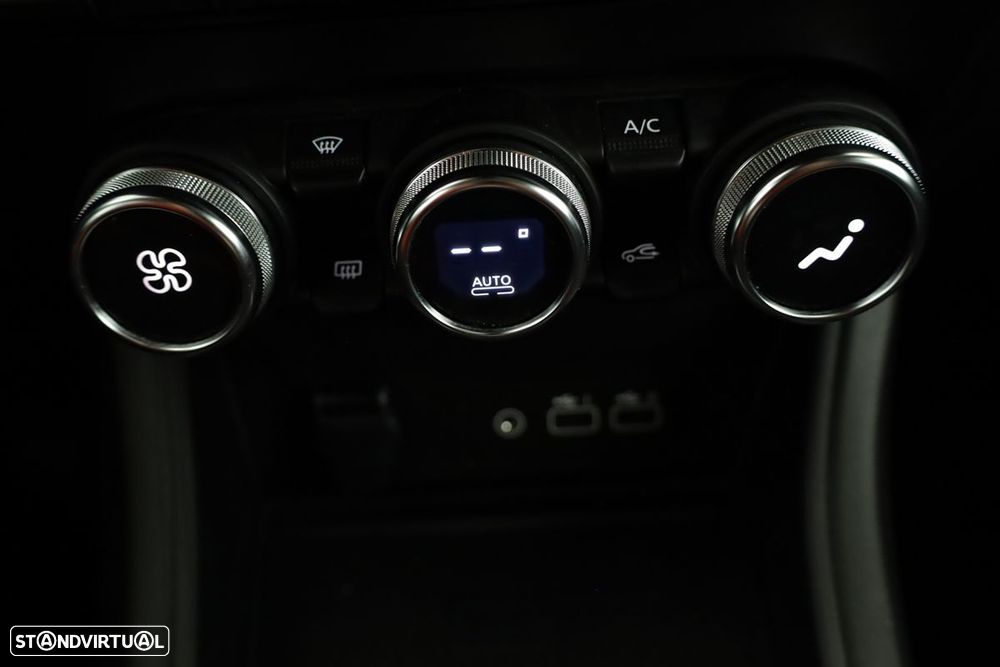 Renault Captur 1.0 TCe Techno Bi-Fuel - 13