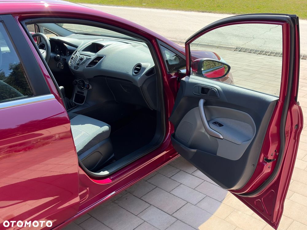 Ford Fiesta 1.25 SYNC Edition - 30