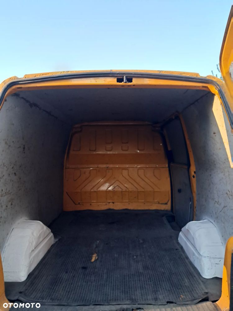 Volkswagen T4 Furgon - 8