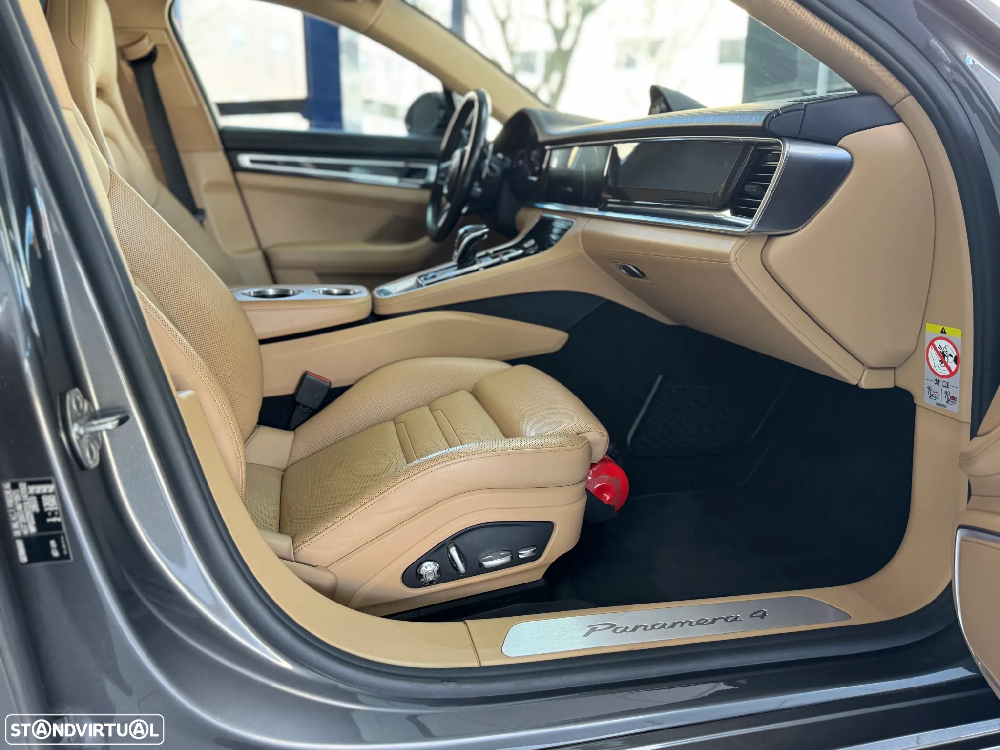Porsche Panamera Sport Turismo 4 E-Hybrid - 10