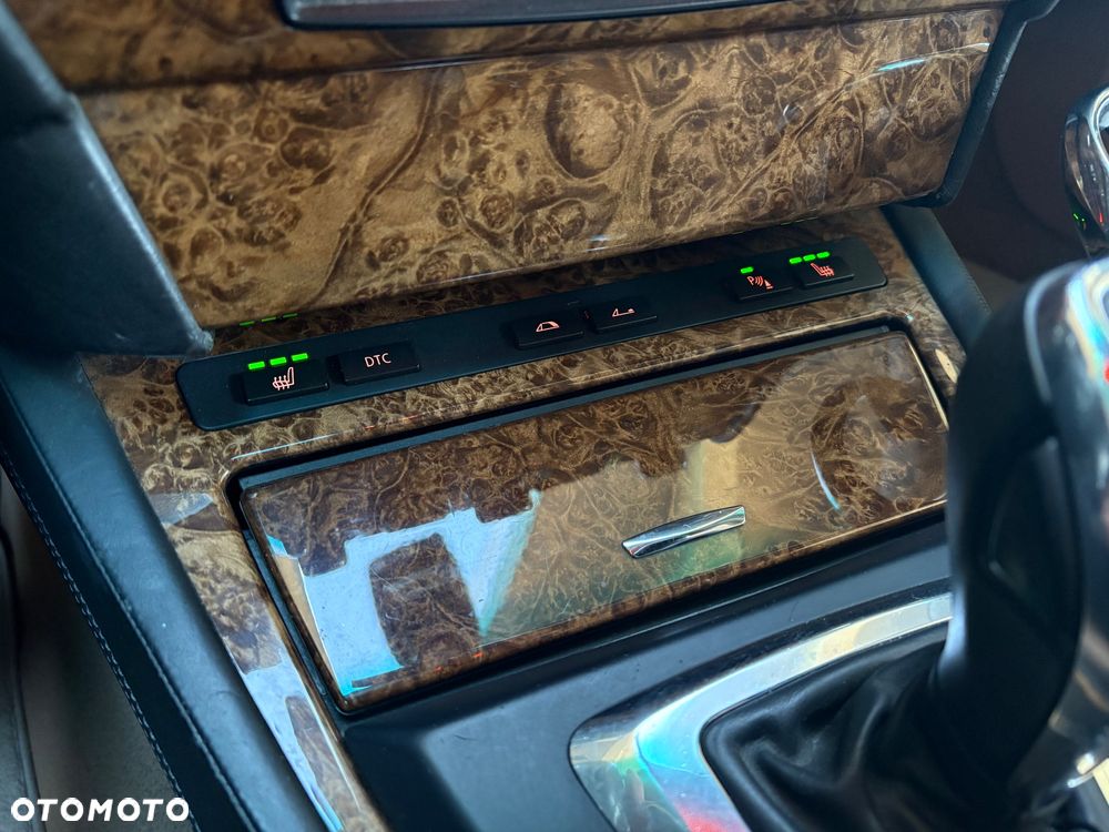 BMW Seria 6 650 i - 22