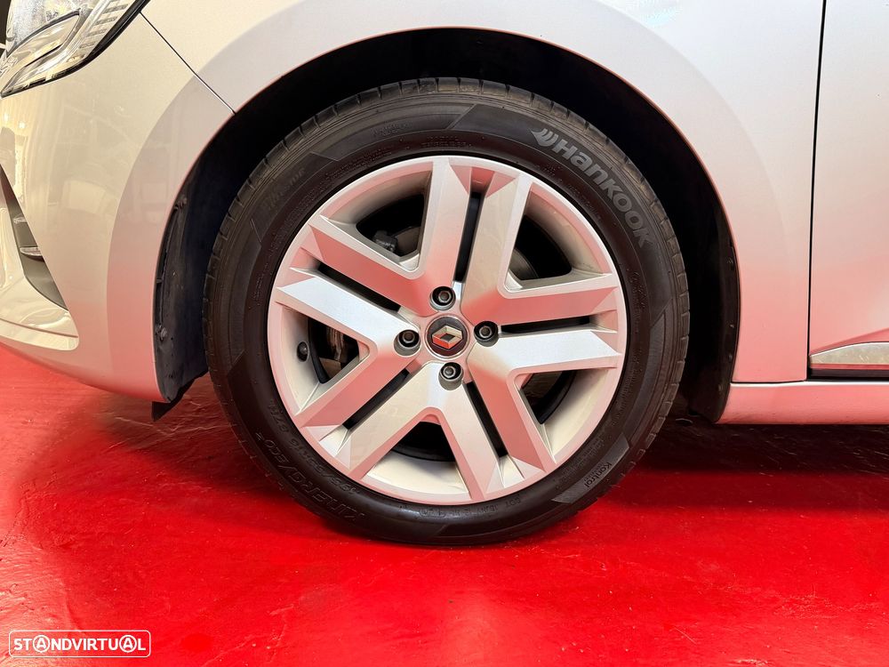 Renault Clio 1.6 E-Tech Edition One - 11