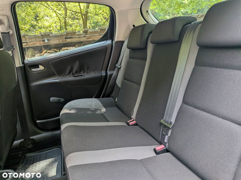 Peugeot 207 1.6 HDi - 10