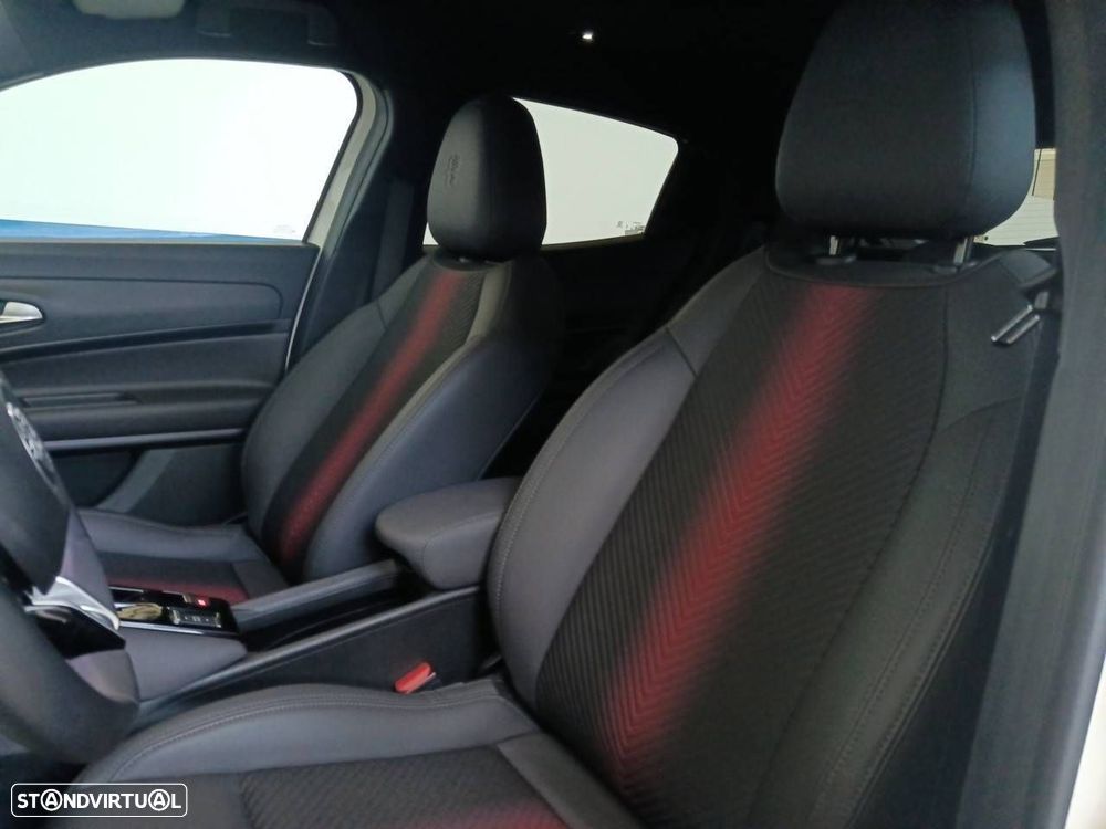 Alfa Romeo Junior 1.2 Speciale eDCT6 - 9