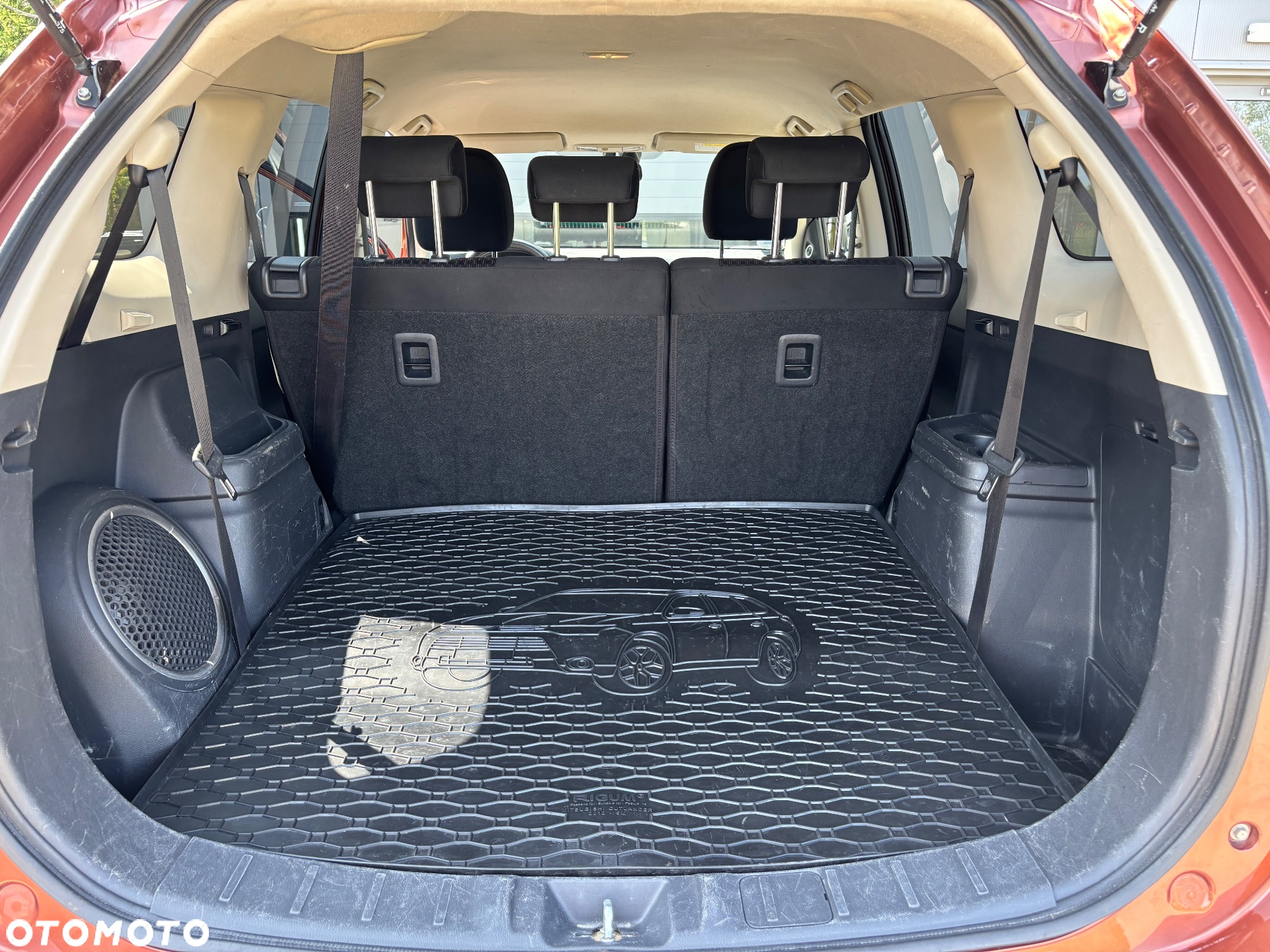 Mitsubishi Outlander - 14