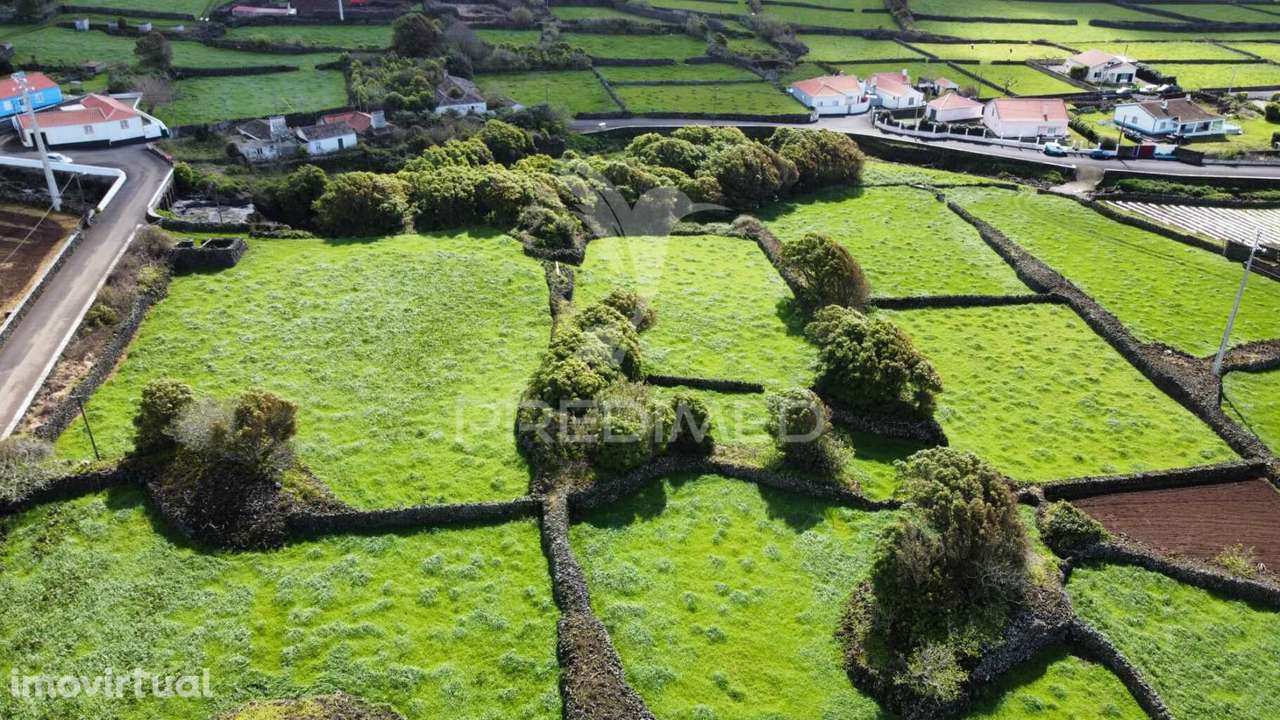 Lote para construção - Grande imagem: 2/26