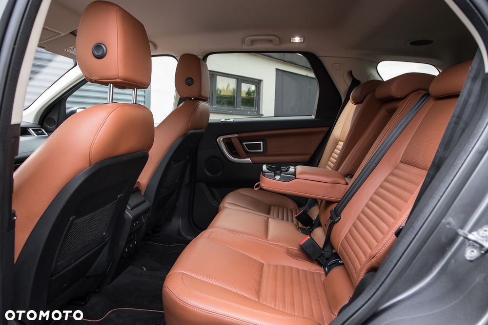 Land Rover Discovery - 24