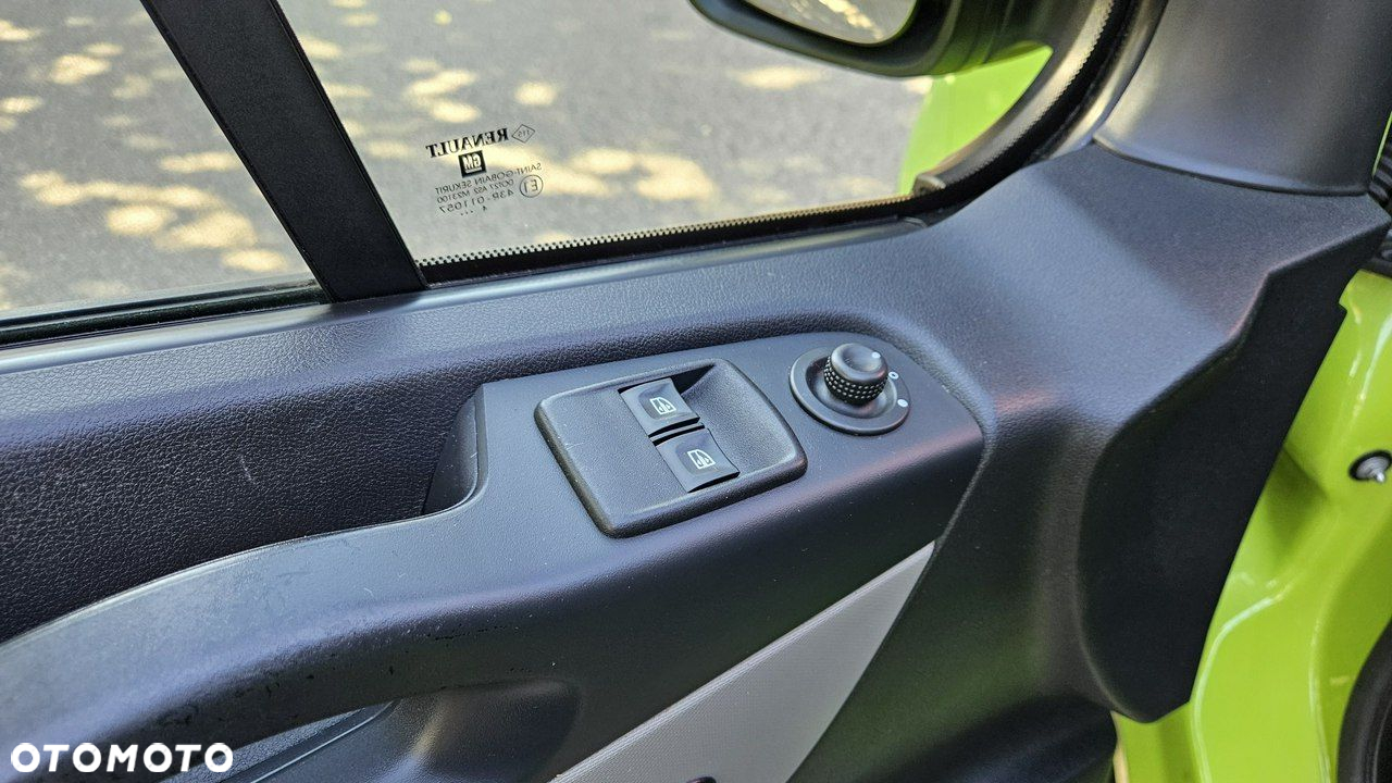 Renault Trafic - 19