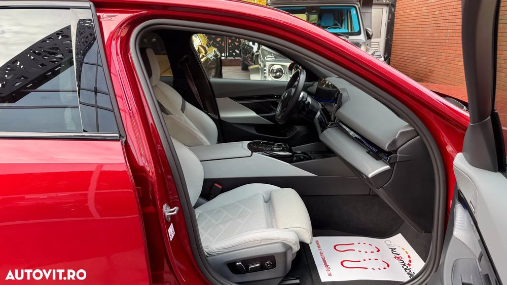 BMW Seria 5 520i AT MHEV - 15