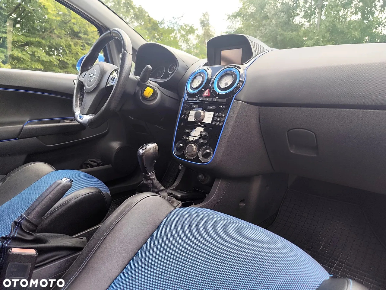 Opel Corsa 1.6 Turbo OPC - 10