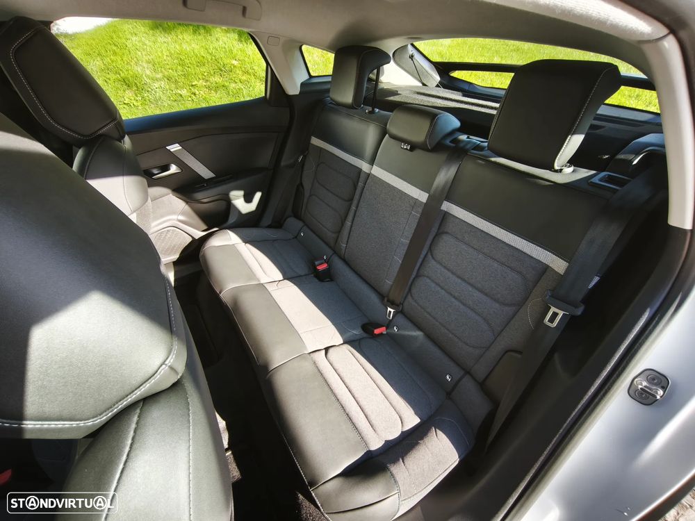 Citroën C4 1.2 PureTech Plus - 10