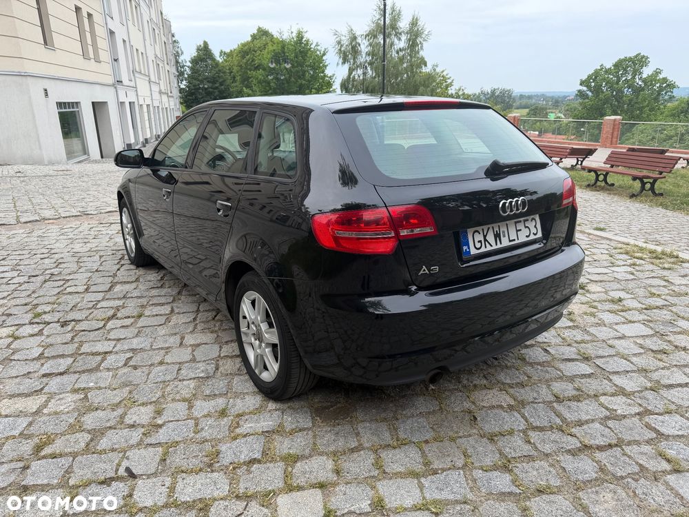 Audi A3 Sportback 1.6 Attraction - 6