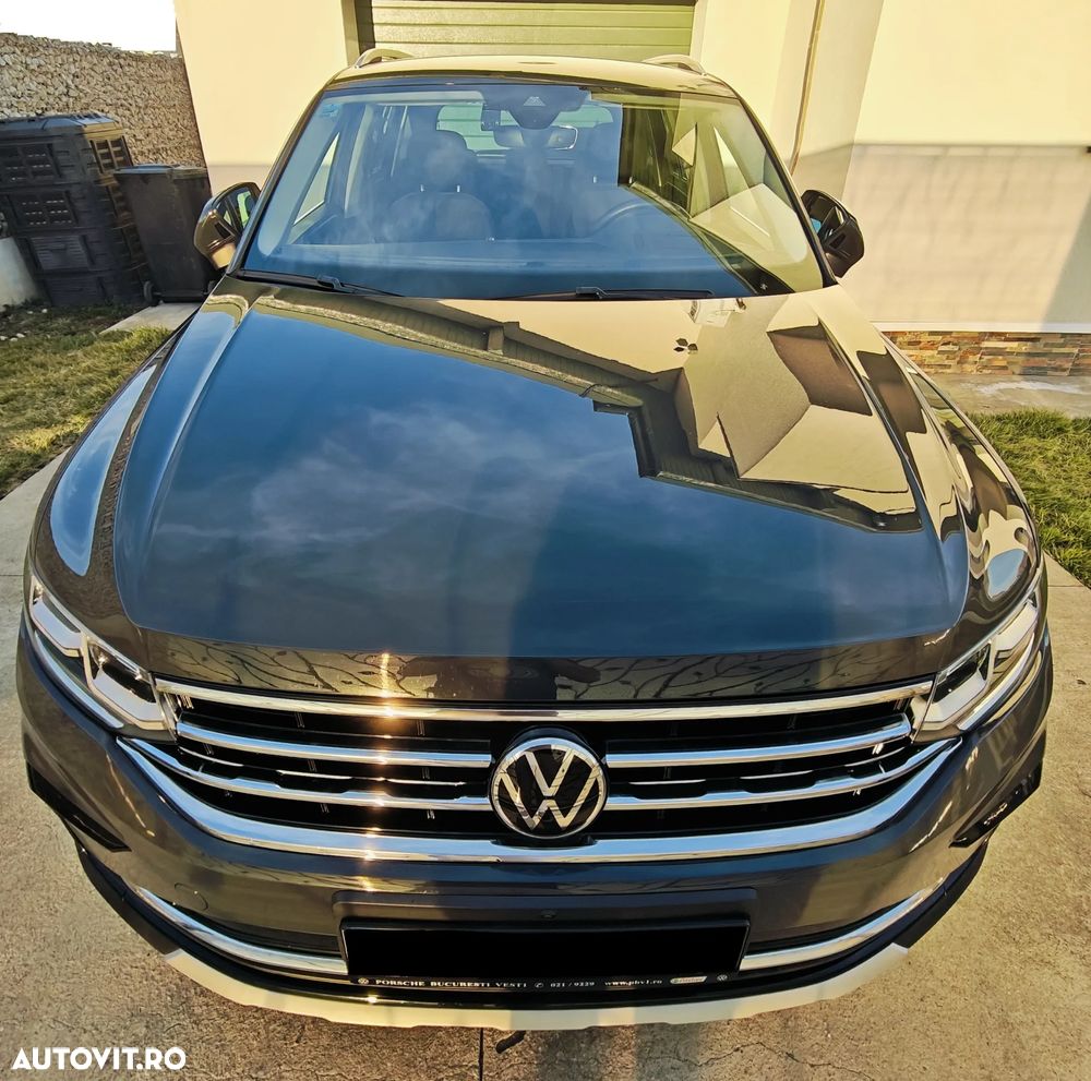 Volkswagen Tiguan - 1