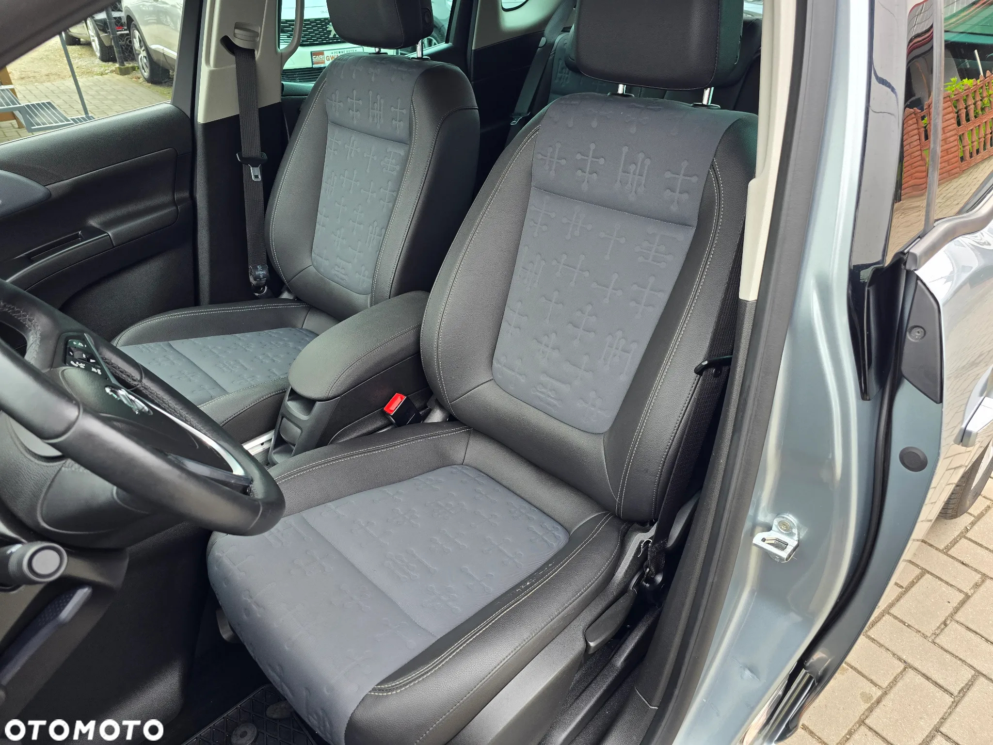 Opel Meriva - 12