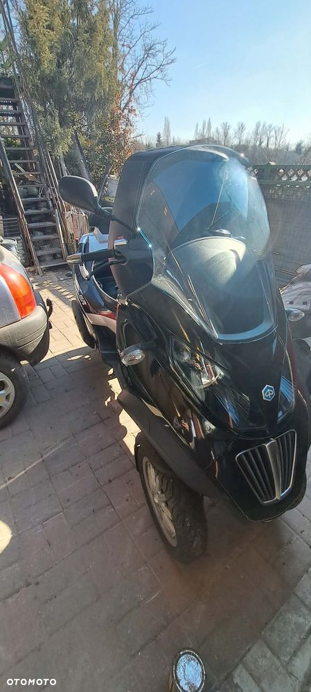 Piaggio MP-3 - 1