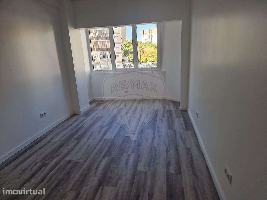 Apartamento T2 para arrendamento - Grande imagem: 4/9