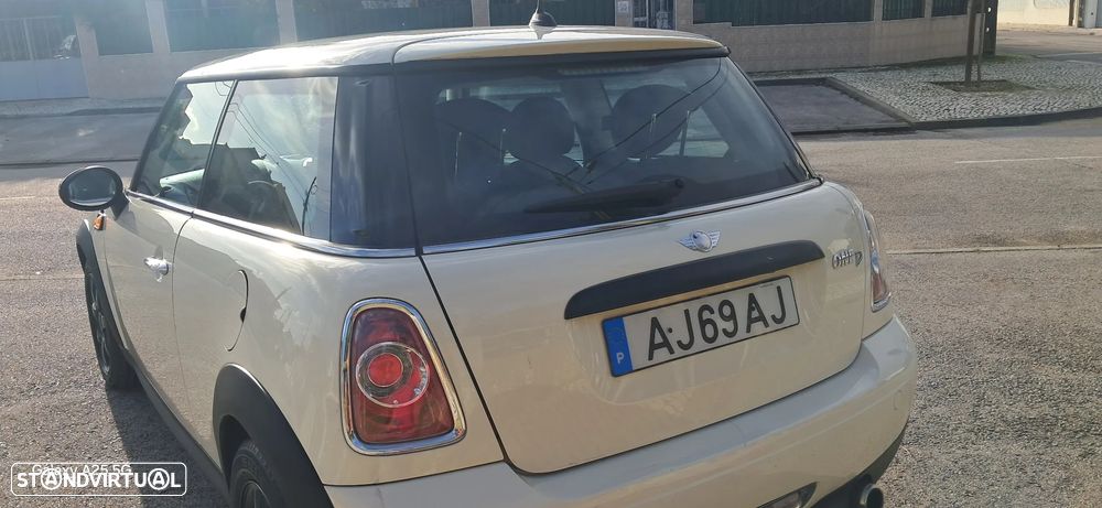 MINI 3 Portas One D - 7