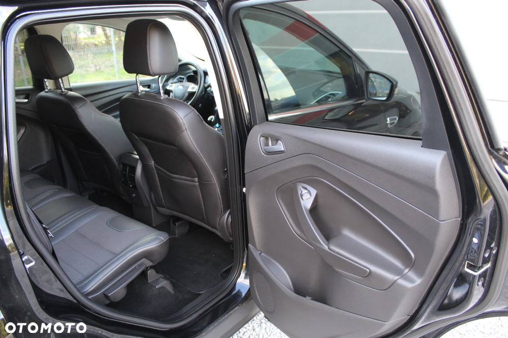 Ford Kuga 2.0 TDCi 2x4 Titanium - 22