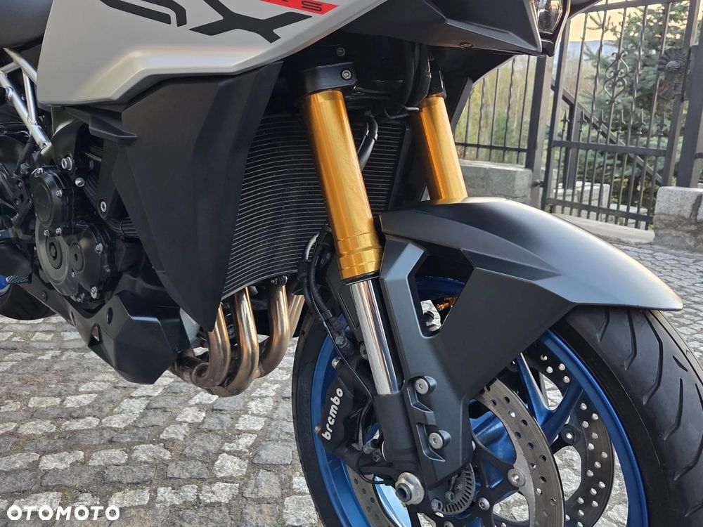 Suzuki GSX - 29