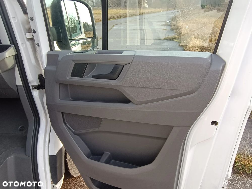 Volkswagen Crafter - 11