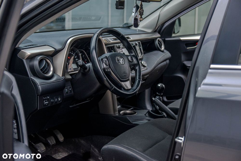 Toyota RAV4 2.0 D-4D Active - 6