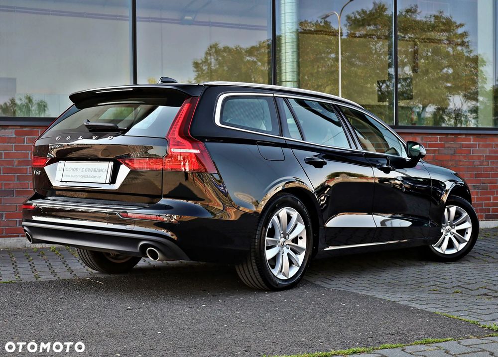 Volvo V60 B4 D Momentum - 6