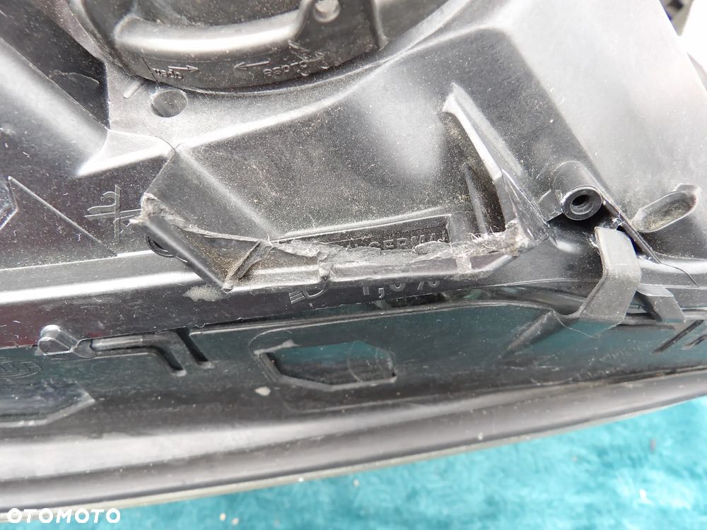 BMW - E60 - PRAWA LAMPA PRZEDNIA - XENON - NIE SKRĘTNA - EUROPA - 9