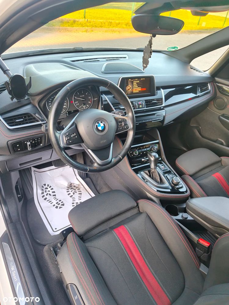 BMW Seria 2 218d Sport - 10