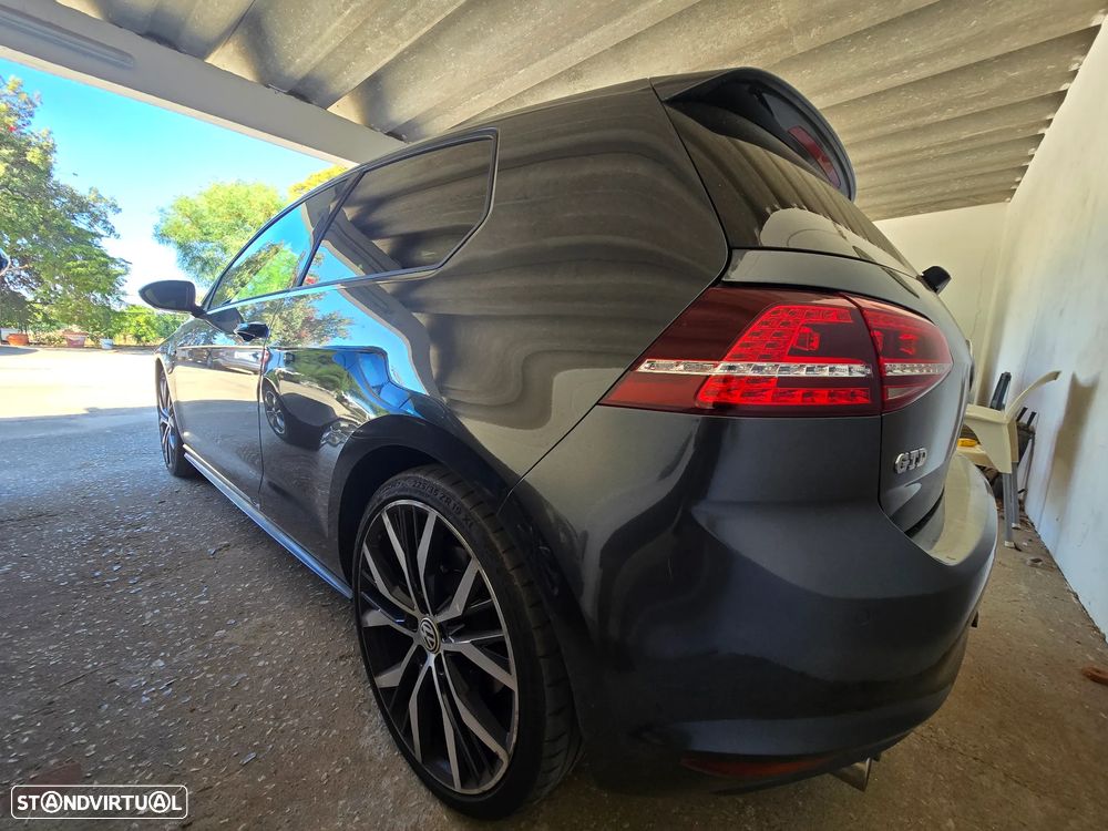 VW Golf GTD BlueMotion - 2