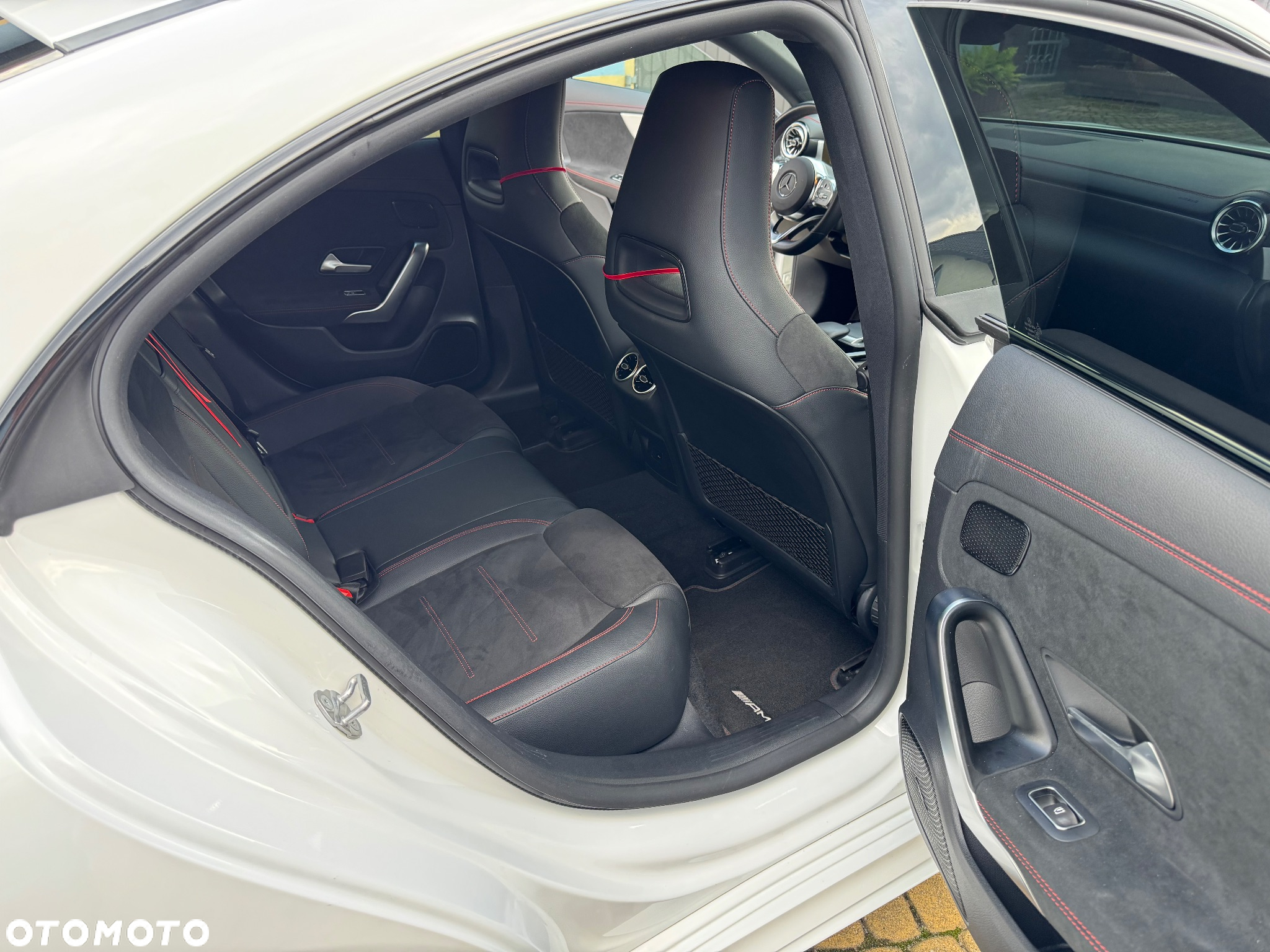 Mercedes-Benz CLA 200 AMG Line 7G-DCT - 24