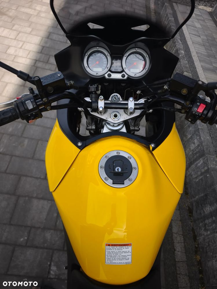Suzuki DL - 27