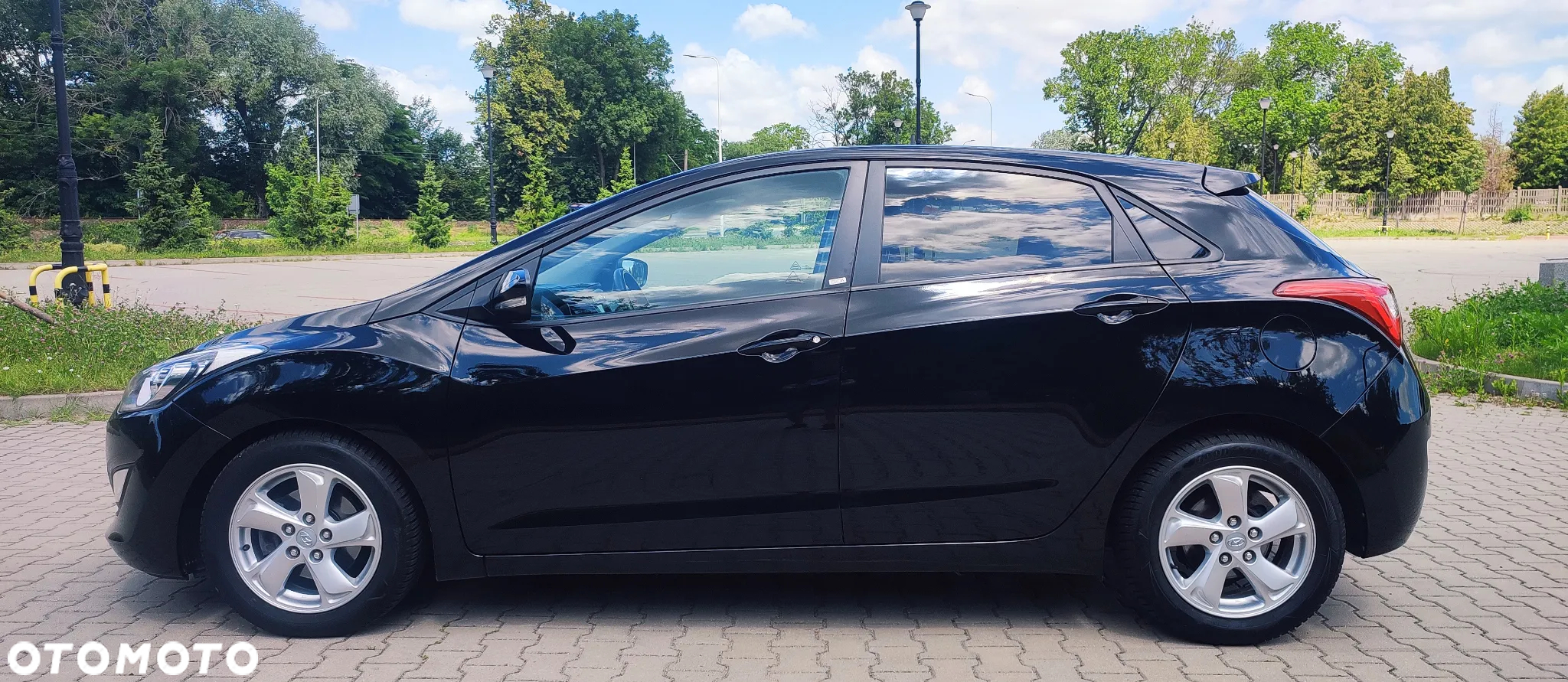 Hyundai i30 1.6 CRDi BlueDrive Go - 13