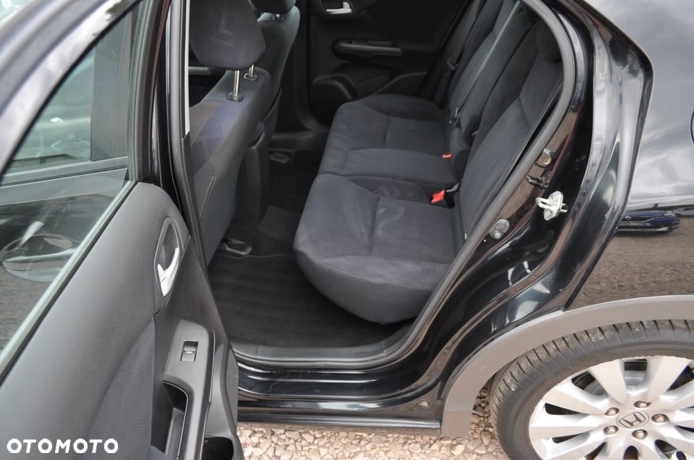 Honda Civic 1.8 i-VTEC Sport - 19