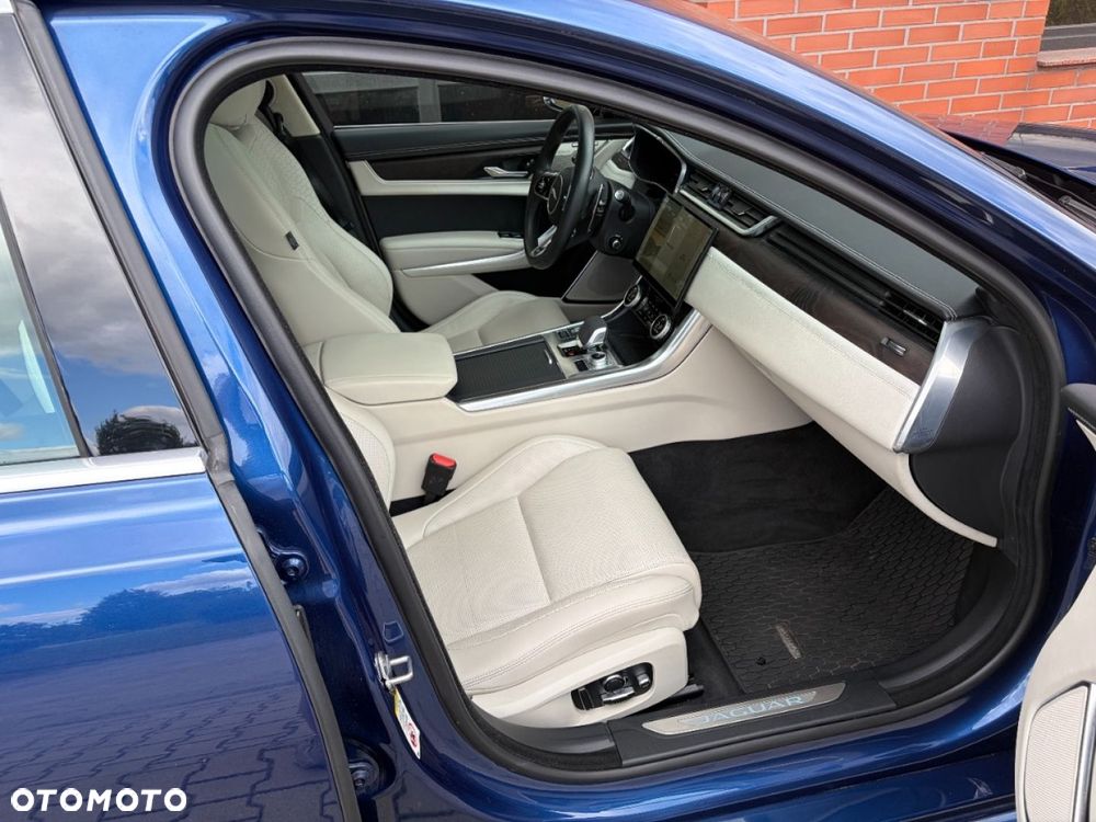 Jaguar XF 2.0 P300 AWD R-Dynamic S - 13