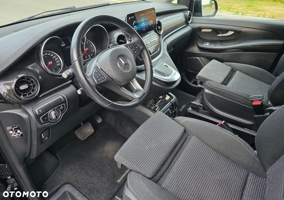 Mercedes-Benz Klasa V 300 d lang 4Matic 9G-TRONIC - 12
