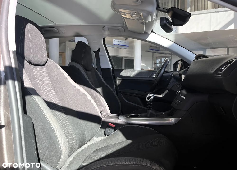 Peugeot 308 PureTech 130 Stop & Start Allure - 24