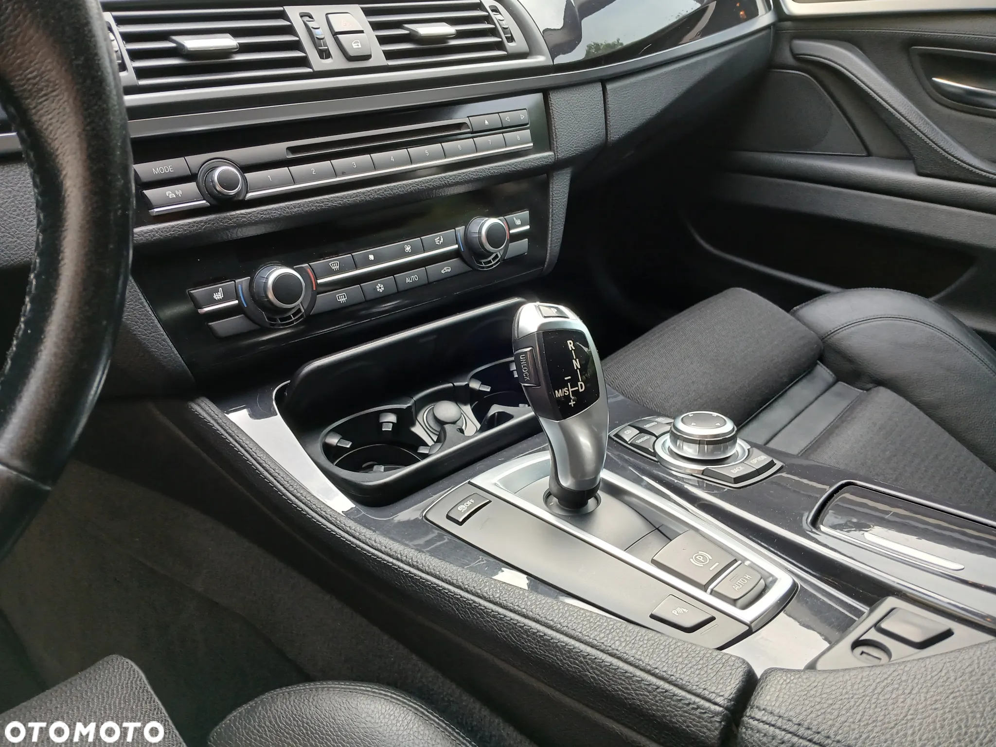 BMW Seria 5 520d Touring - 16