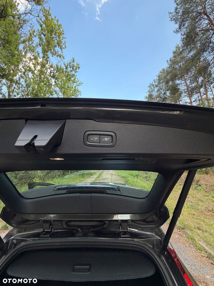 Volvo V60 B3 B R-Design - 21